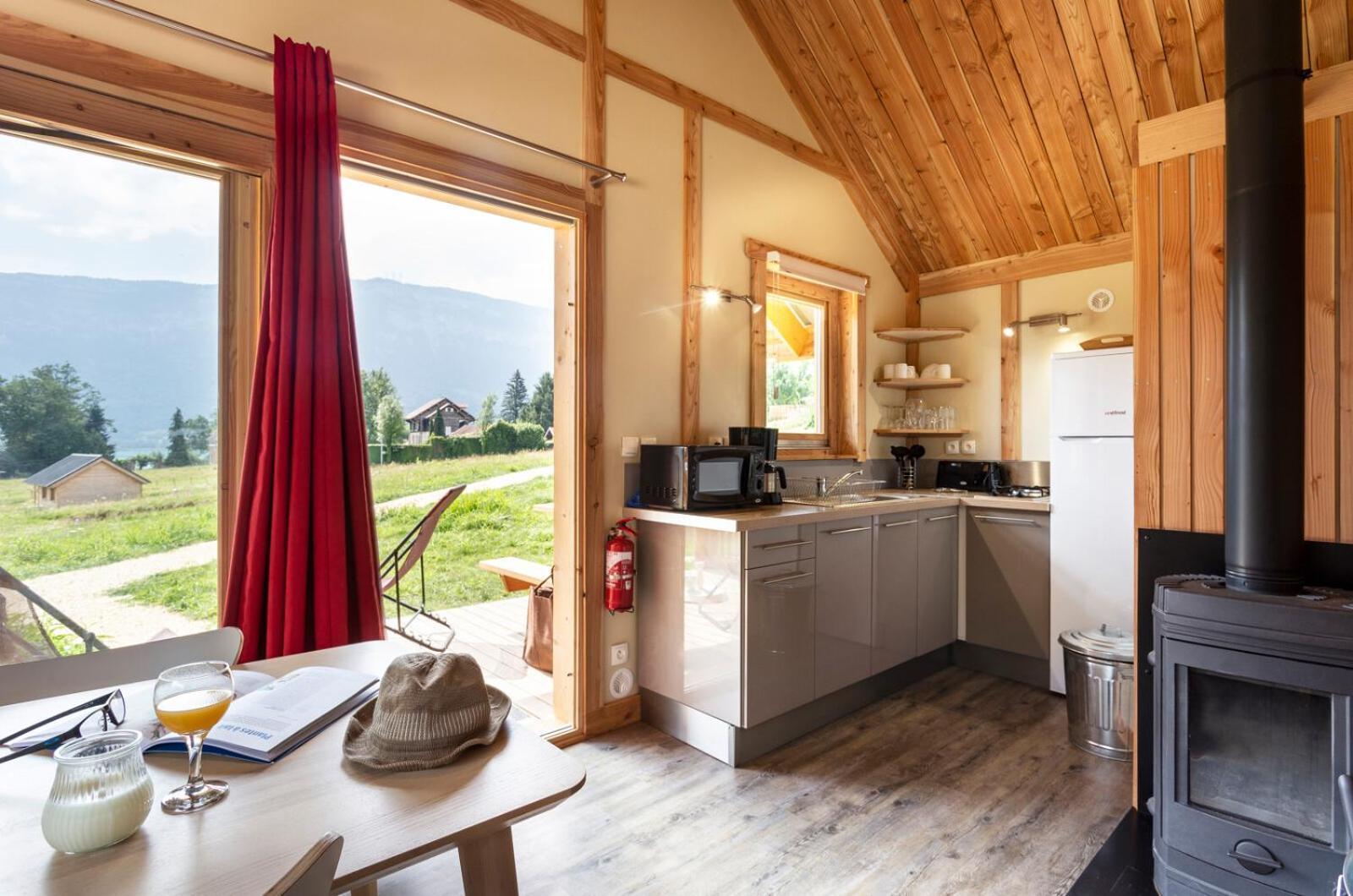 Huttopia D'aiguebelette Campsite 4*
