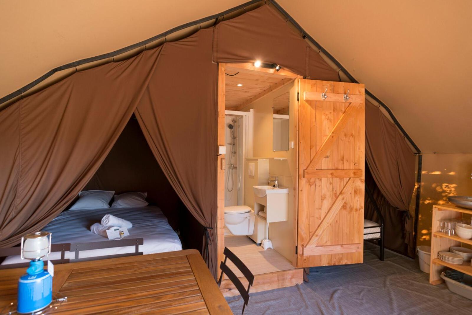 Huttopia D'aiguebelette Campingplatz Saint-Alban-de-Montbel